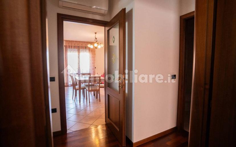 Trilocale via Udine 1, Centro, Ponte San Nicolò — foto 12 di 31
