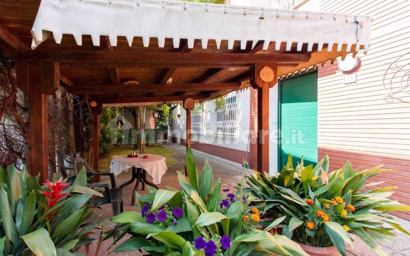 Villa bifamiliare via Gabriella degli Esposti, Centro, Castelfranco Emilia — foto 16 di 20