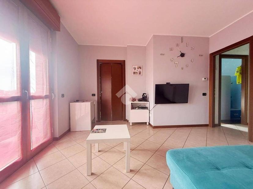 Trilocale via Marco Biagi 8, Gerenzano — foto 6 di 23