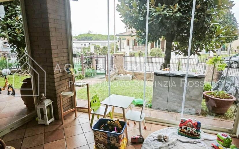 Quadrilocale ottimo stato, su più livelli, Centro, Cervia