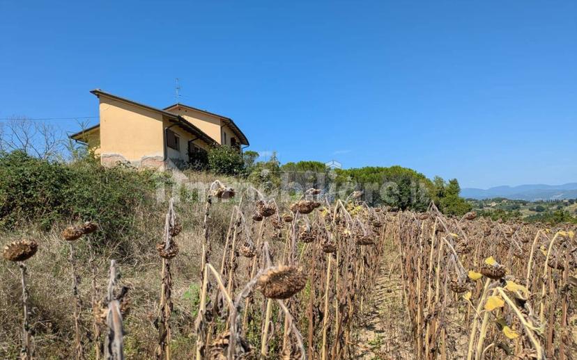 Casale, da ristrutturare, 250 m², Città di Castello — foto 28 di 35