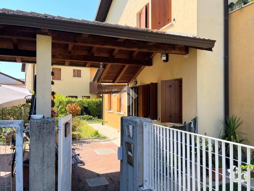 Trilocale via Grazia Deledda 10, Fiumicello Villa Vicentina — foto 8 di 27