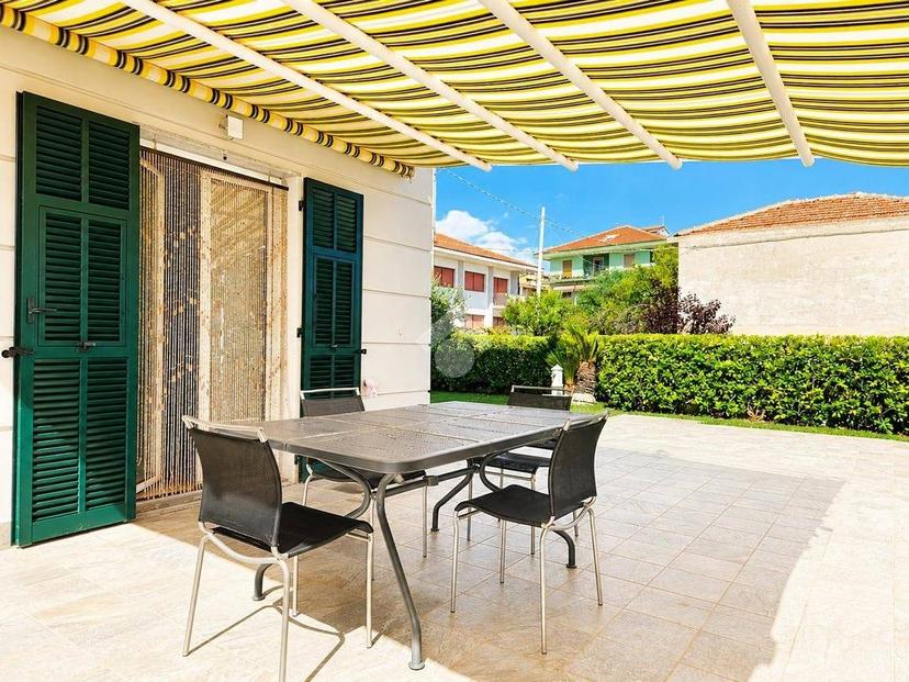 Trilocale via garibaldi 63, Riva Ligure — foto 20 di 35