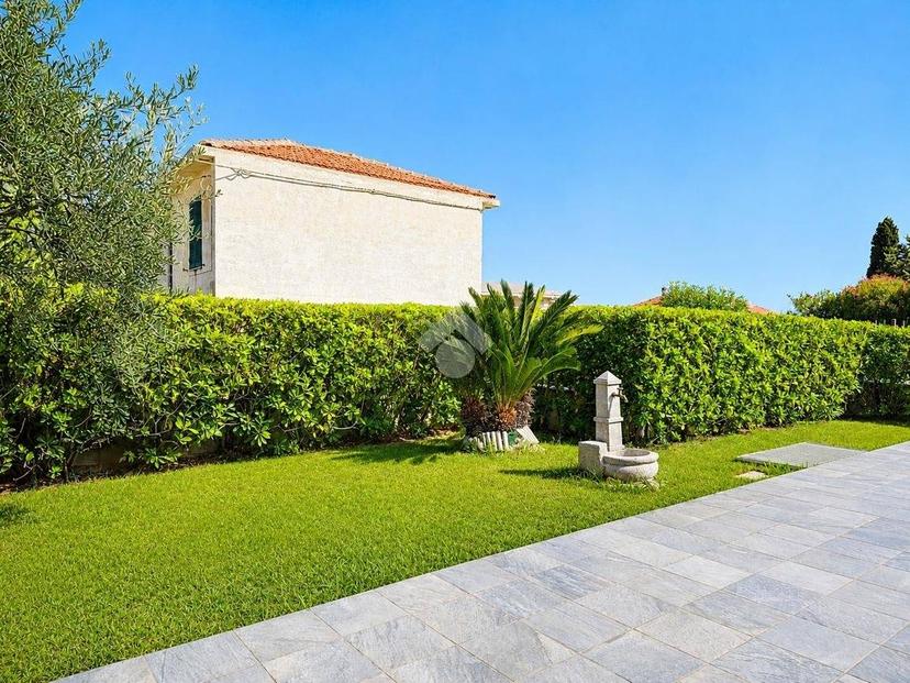 Trilocale via garibaldi 63, Riva Ligure — foto 17 di 35