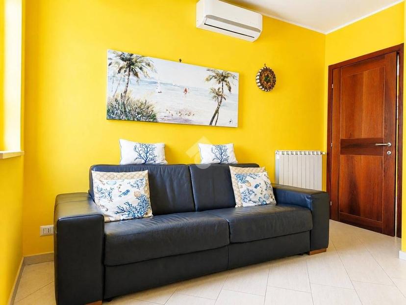 Trilocale via garibaldi 63, Riva Ligure — foto 8 di 35