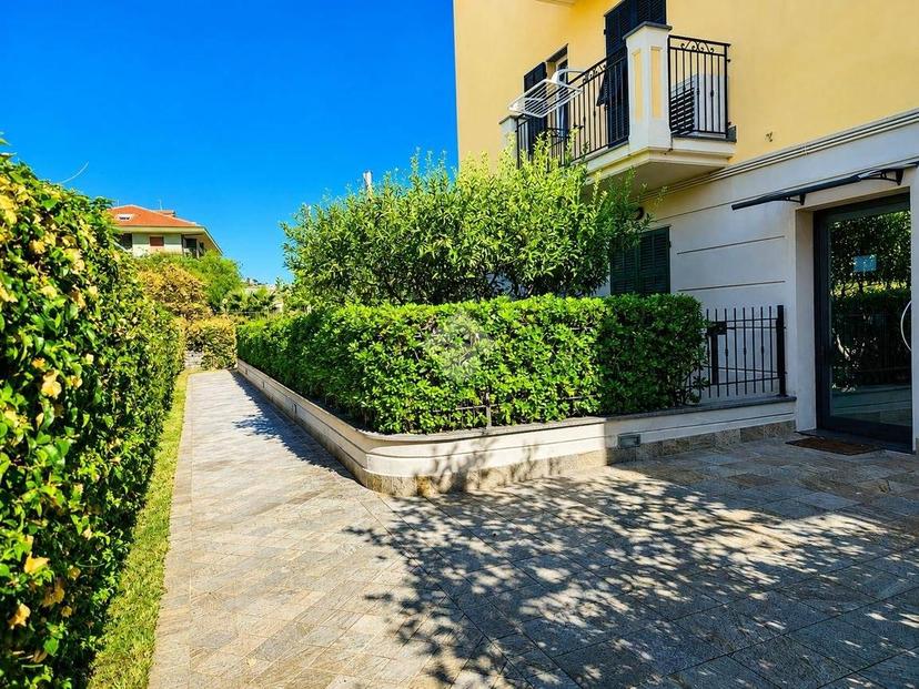 Trilocale via garibaldi 63, Riva Ligure — foto 24 di 35