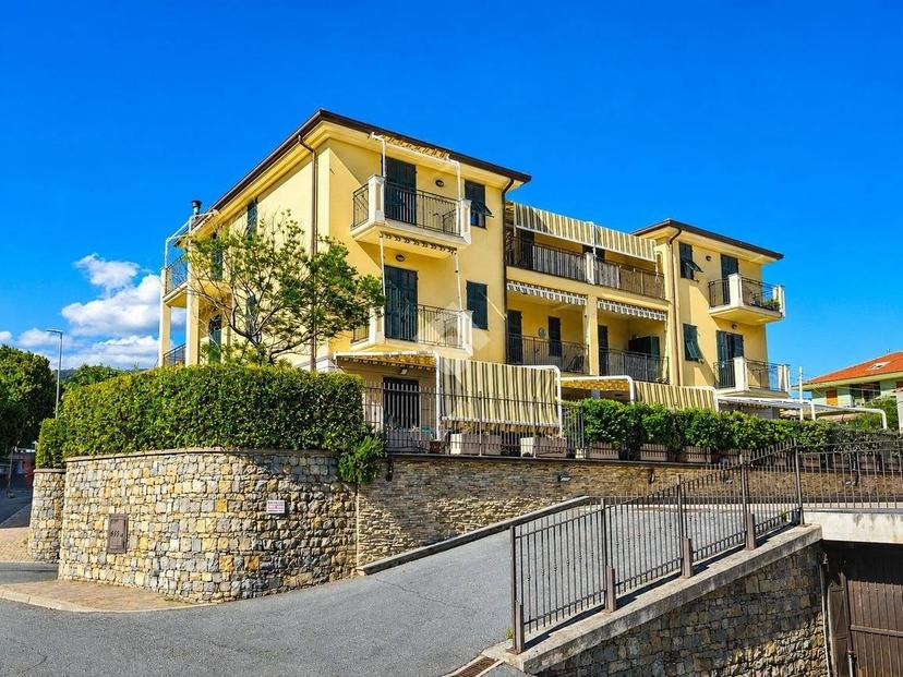 Trilocale via garibaldi 63, Riva Ligure — foto 12 di 35