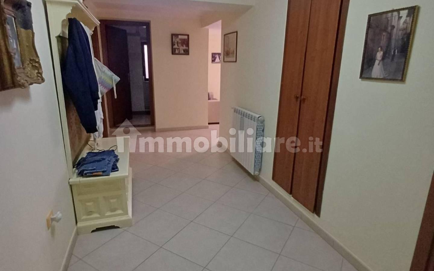 Appartamento in villa via Collecedro snc, Colle Cedro, Cassino