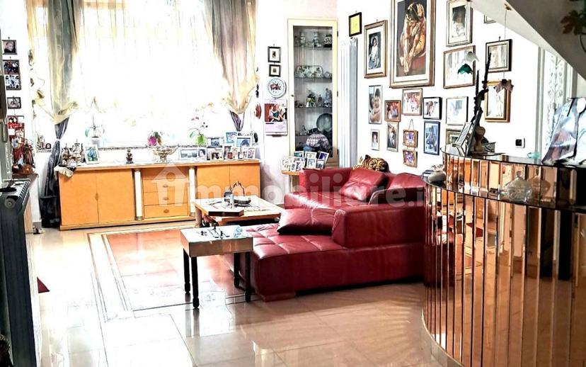 Villa unifamiliare via Pietro Lofaro 4, Centro, Villa San Giovanni — foto 3 di 19