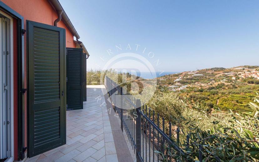 Villa unifamiliare, nuova, 230 m², Terzorio — foto 2 di 26