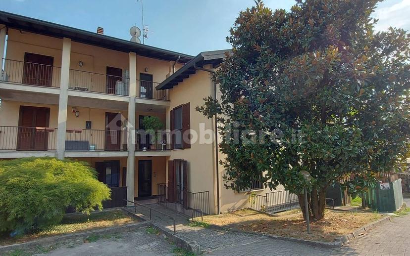 Trilocale via Piave, Centro, Sesto Calende — foto 7 di 13