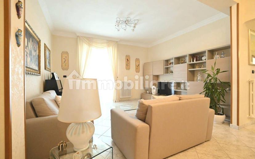 Quadrilocale via Carlo Pisacane 10, Centro, Alberobello — foto 2 di 19