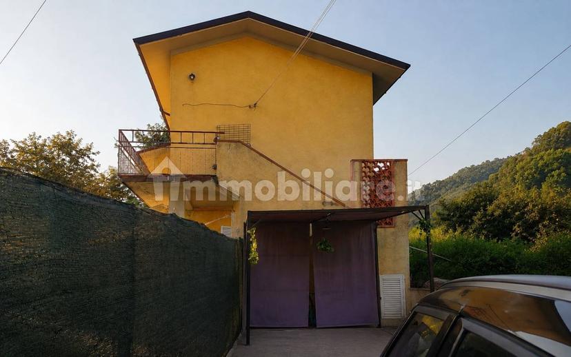 Villa bifamiliare, buono stato, 101 m², Stiava, Massarosa