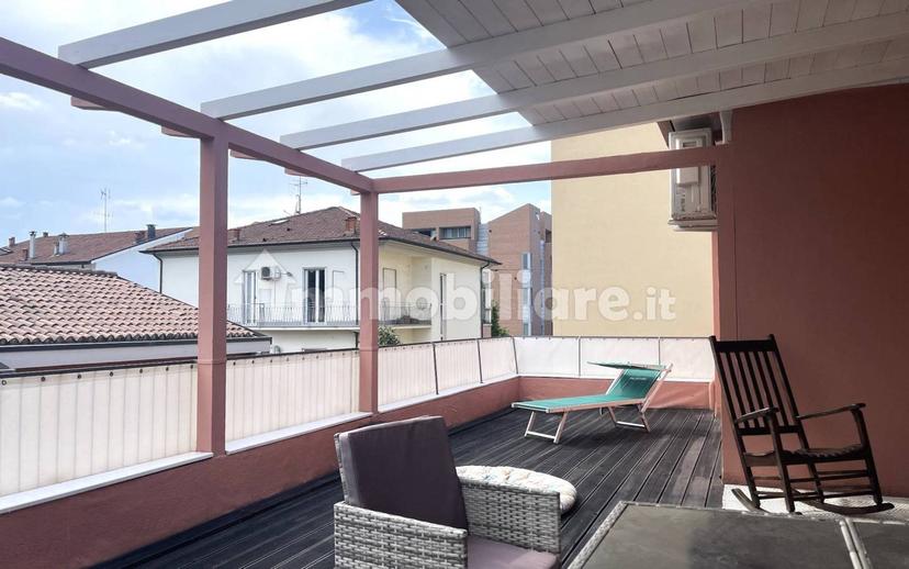 Appartamento via Innocenzo da Imola 14, Spazzoli - Medaglie D'Oro, Forlì — foto 2 di 16