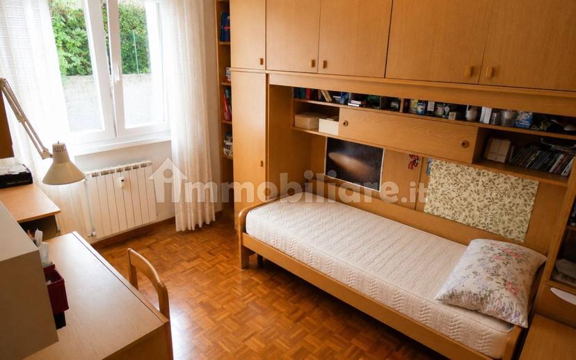 Trilocale ottimo stato, secondo piano, Centro, Muggia — foto 3 di 10
