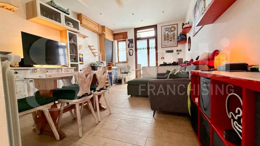 Bilocale via Vittorio Veneto, 64, Varano Borghi — foto 11 di 16