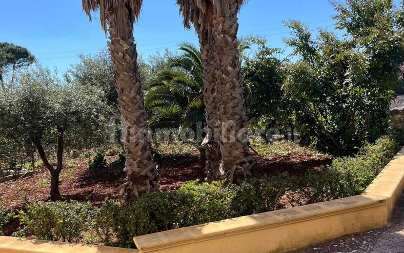 Villa bifamiliare via Crispiano 129/a, Martina Franca — foto 5 di 6