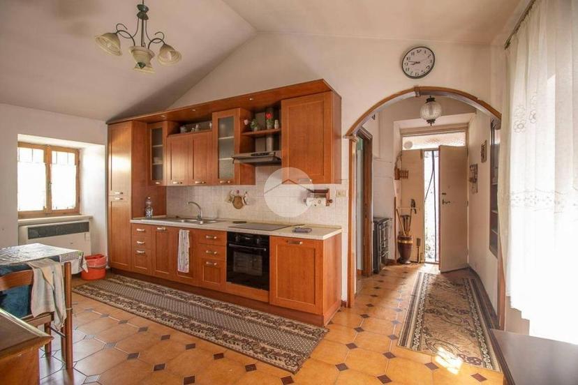 Trilocale vicolo Varese 4, Centro, Otricoli — foto 4 di 24