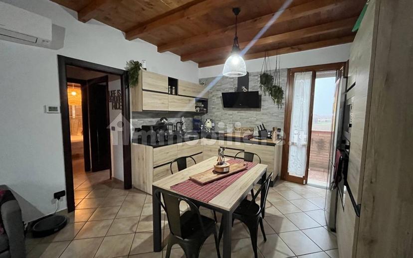 Quadrilocale via Camillo Benso di Cavour 2/c, Centro, Suzzara — foto 5 di 18