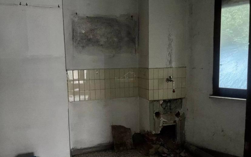 Bilocale da ristrutturare, primo piano, Strona — foto 3 di 15