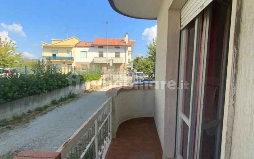 Appartamento via Marco Iachini, Centro, Nereto — foto 3 di 24