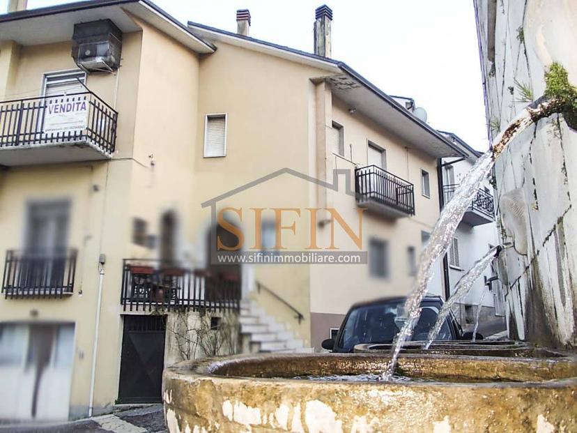 Trilocale via Aniello Coppola, San Sossio Baronia — foto 3 di 26