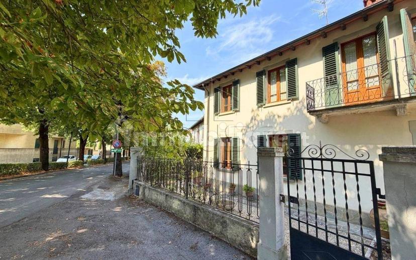 Villa bifamiliare viale Eduino Francini, Centro, Sansepolcro — foto 15 di 51