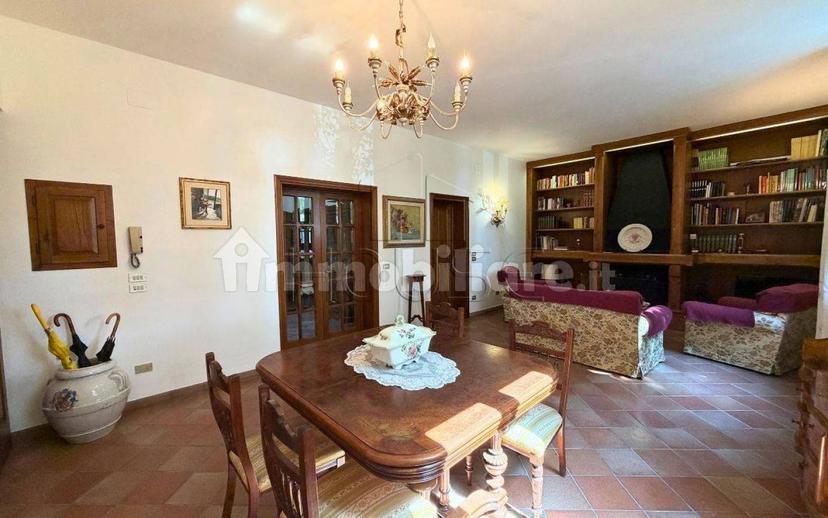 Villa bifamiliare viale Eduino Francini, Centro, Sansepolcro — foto 6 di 51