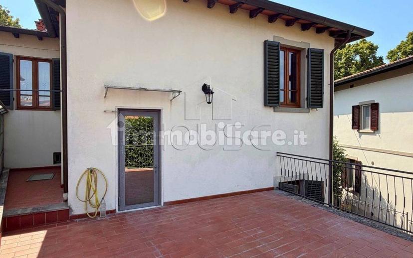 Villa bifamiliare viale Eduino Francini, Centro, Sansepolcro