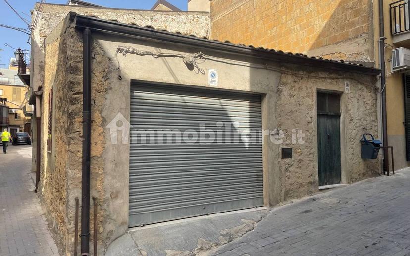Appartamento via Cilona 86, Centro, Mazzarino