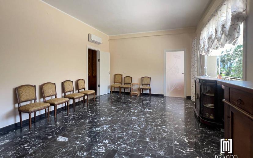 Villa bifamiliare piazza Italia, Centro, Loano — foto 10 di 35