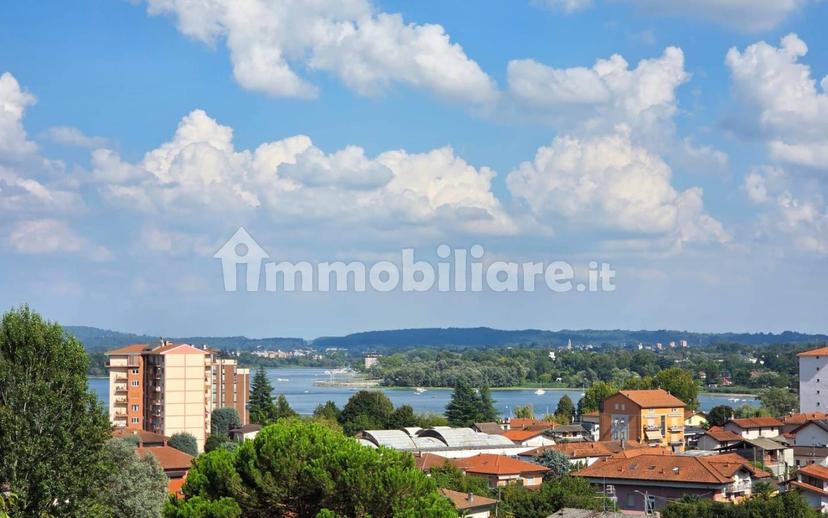 Villa bifamiliare via Silvio Pellico, Dormelletto — foto 11 di 13