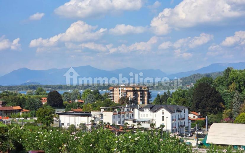Villa bifamiliare via Silvio Pellico, Dormelletto — foto 9 di 13