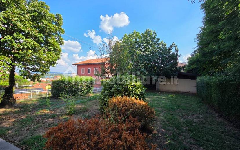 Villa bifamiliare via Silvio Pellico, Dormelletto — foto 12 di 13