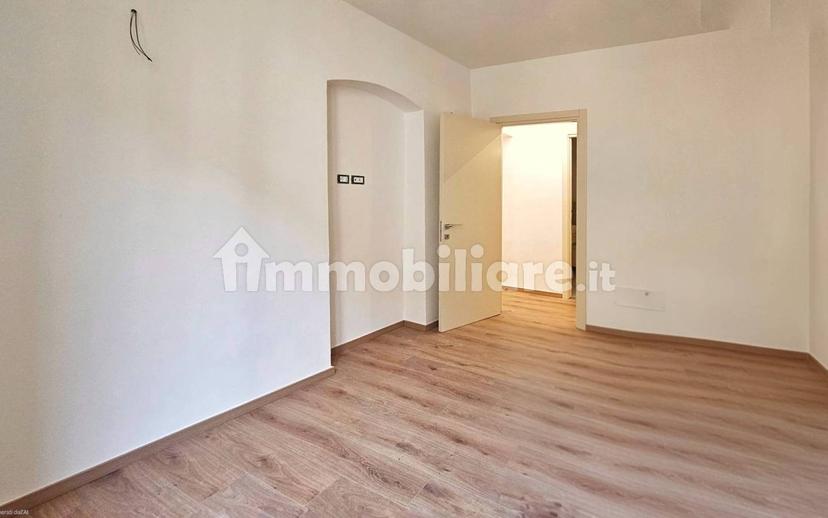 Trilocale piazza Giacomo Matteotti, Centro, Sarzana