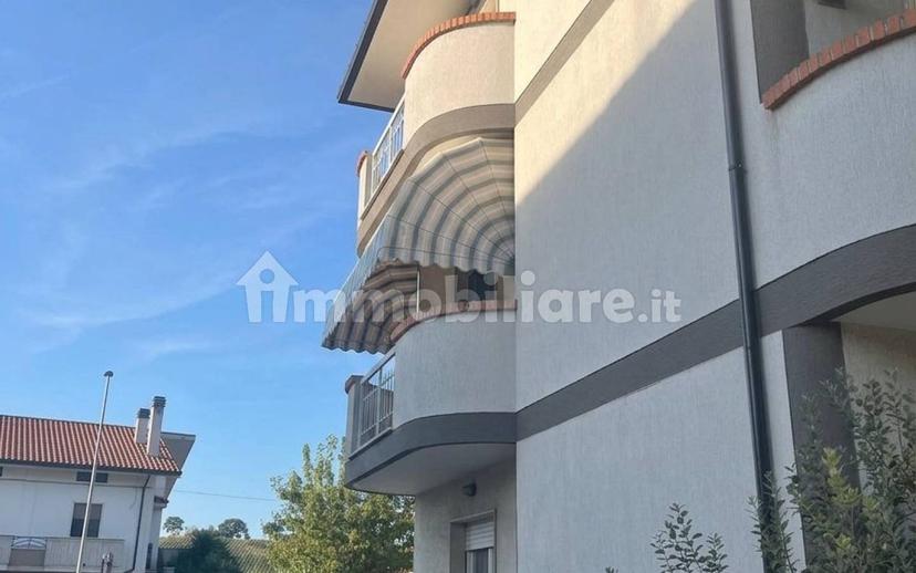 Appartamento via Marco Iachini, Centro, Nereto — foto 16 di 24