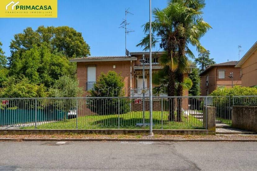 Terratetto unifamiliare via Isaac Newton, Centro, Correggio — foto 10 di 29