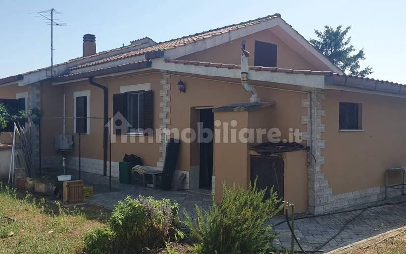 Villa unifamiliare via Rosolino Pilo 26, Campo di Carne - Pantanelle, Aprilia — foto 5 di 21