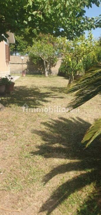 Villa unifamiliare via Rosolino Pilo 26, Campo di Carne - Pantanelle, Aprilia — foto 2 di 21