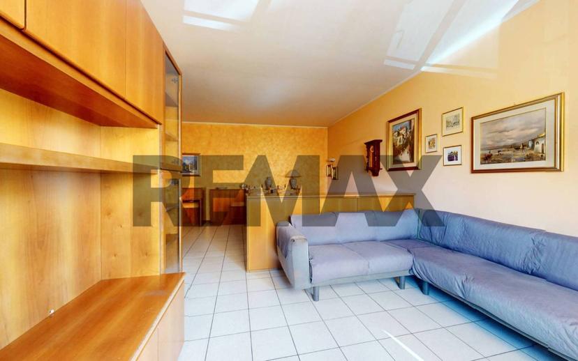 Quadrilocale piazza Mazzini 5, Centro, Casatenovo — foto 5 di 22