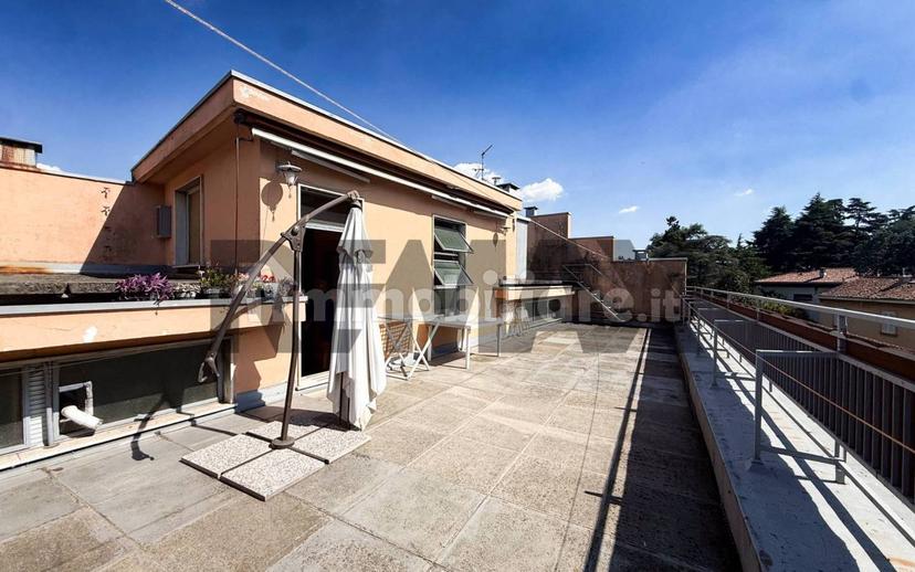 Quadrilocale piazza Mazzini 5, Centro, Casatenovo — foto 4 di 22