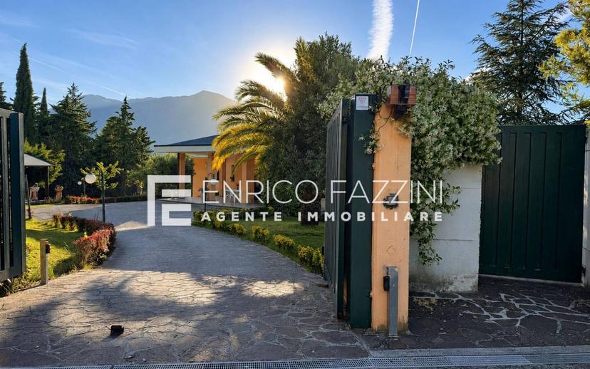 Villa unifamiliare Vico delle Querce 4, Campli — foto 2 di 30