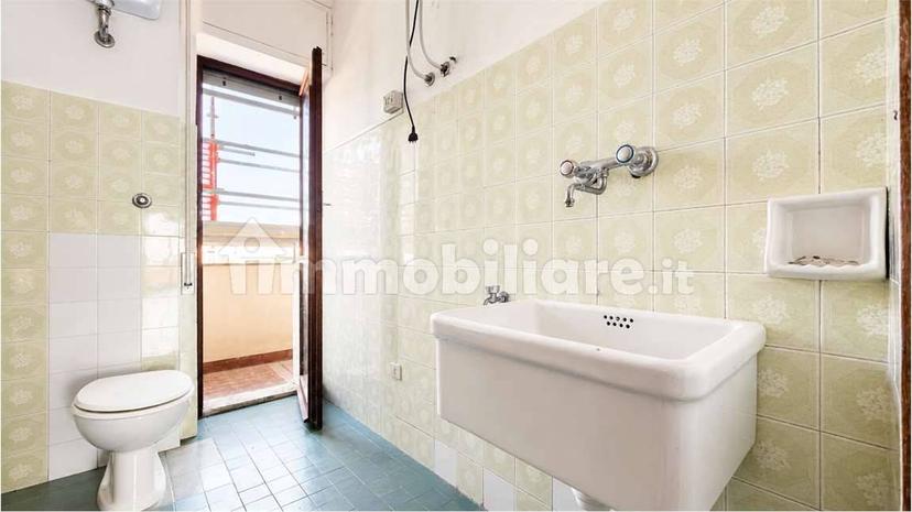 Trilocale via monselice, 0, Amsicora, Cagliari