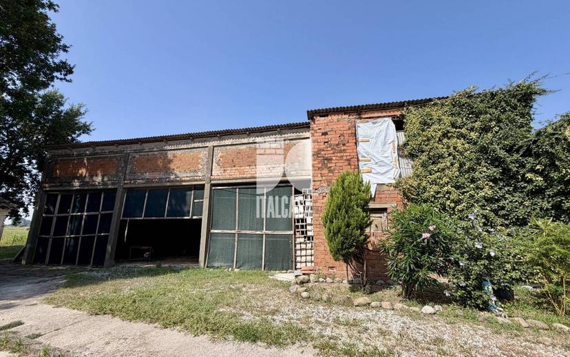 Villa bifamiliare via strada Crociare, Centro, San Benedetto Po — foto 11 di 50