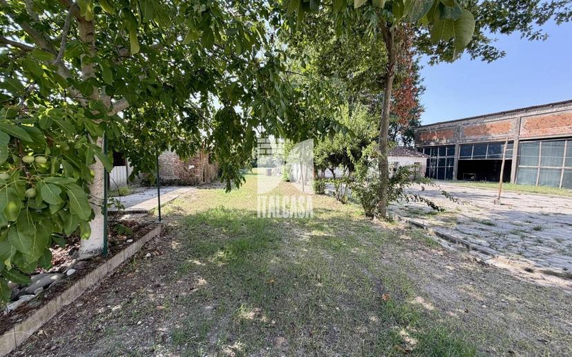 Villa bifamiliare via strada Crociare, Centro, San Benedetto Po — foto 48 di 50