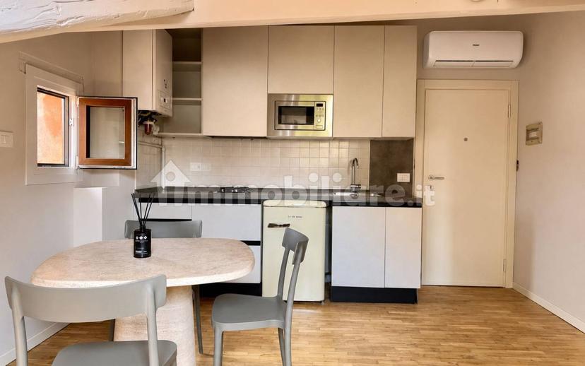 Mansarda ottimo stato, 50 m², Centro Storico, Vicenza — foto 9 di 14