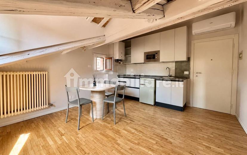 Mansarda ottimo stato, 50 m², Centro Storico, Vicenza — foto 10 di 14