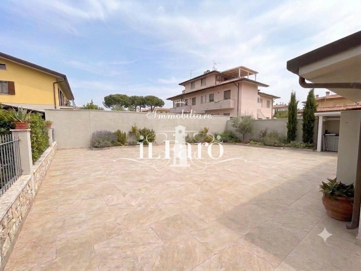 Terratetto unifamiliare 160 m², nuova, Torre del Lago, Viareggio