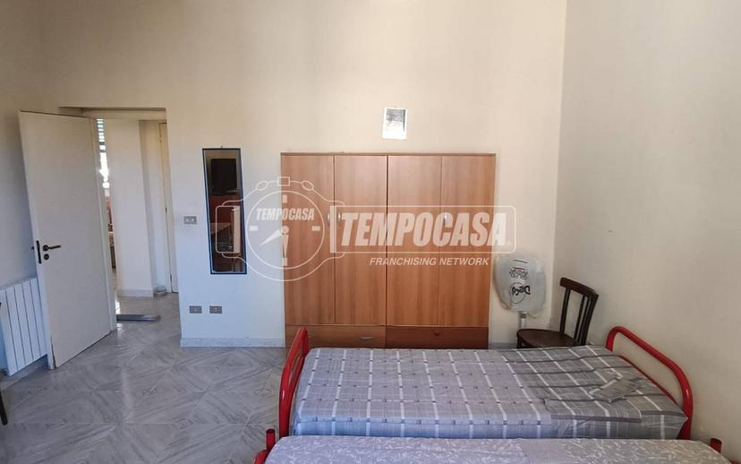 Bilocale buono stato, piano terra, Quartiere Americano, Messina