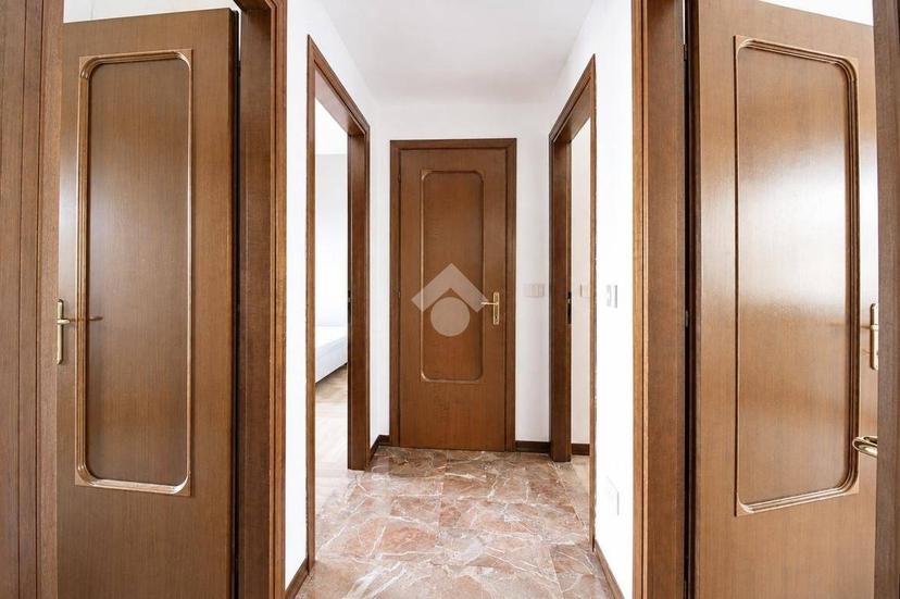 Quadrilocale via Pietro Nenni 19, Centro, Roseto degli Abruzzi — foto 3 di 29